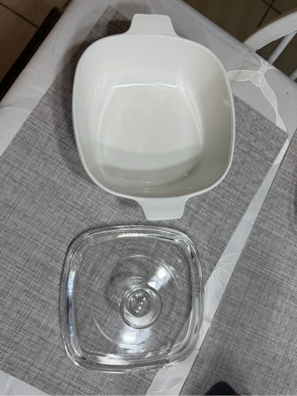 Vintage three-piece set of Corning Ware Blue Cornflower casserole dishes.